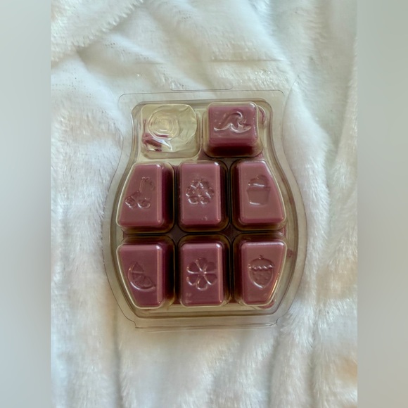 Scentsy Ode to Opulence, wax bar melts,  *Retired scent* - Picture 3 of 3